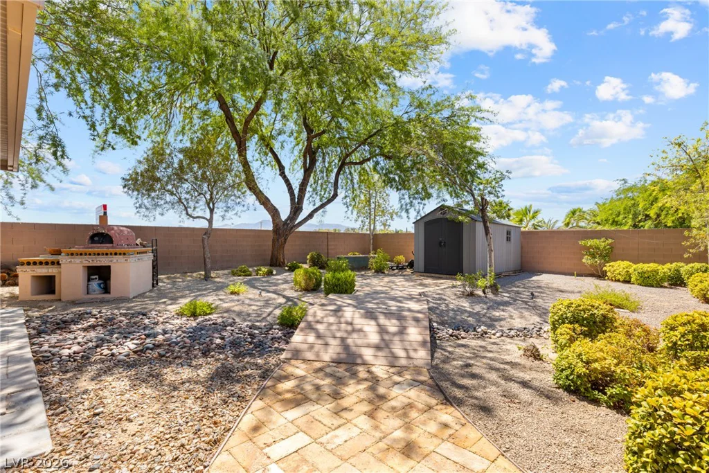 194 Glenbrook Estates, Las Vegas, NV 89183