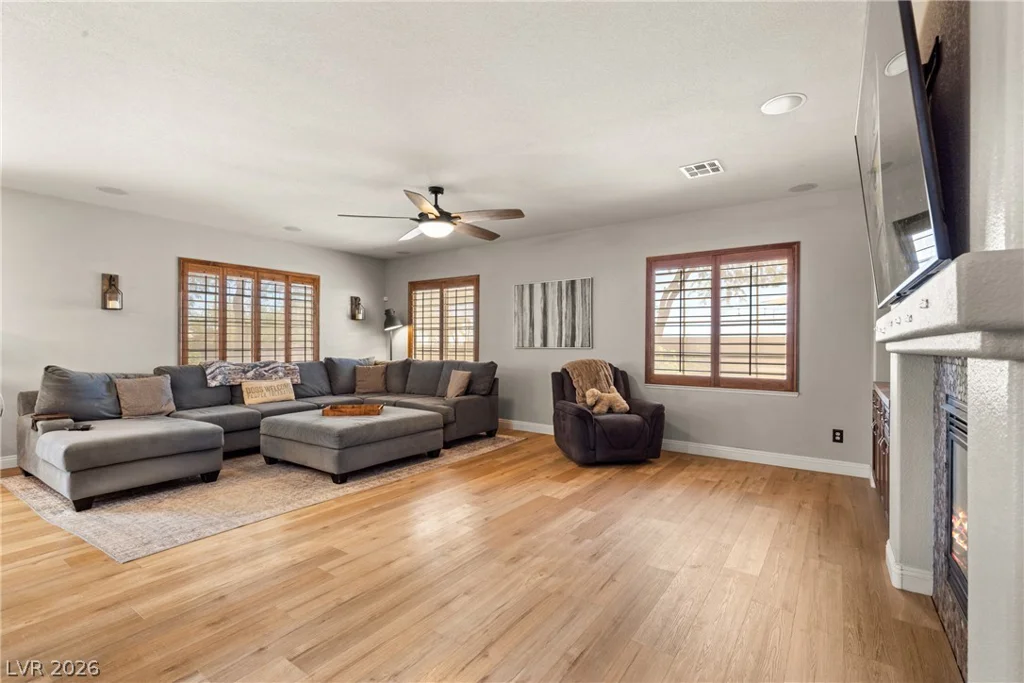 194 Glenbrook Estates, Las Vegas, NV 89183