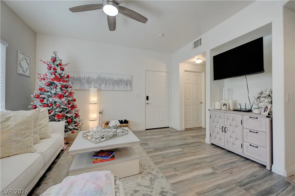 9580 Reno, Las Vegas, NV 89148