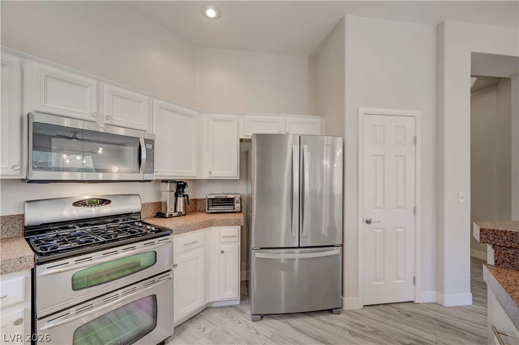 179 Staten Island, Las Vegas, NV 89123