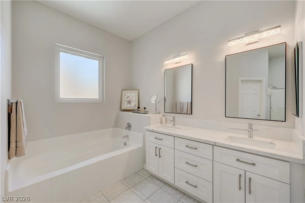 179 Staten Island, Las Vegas, NV 89123
