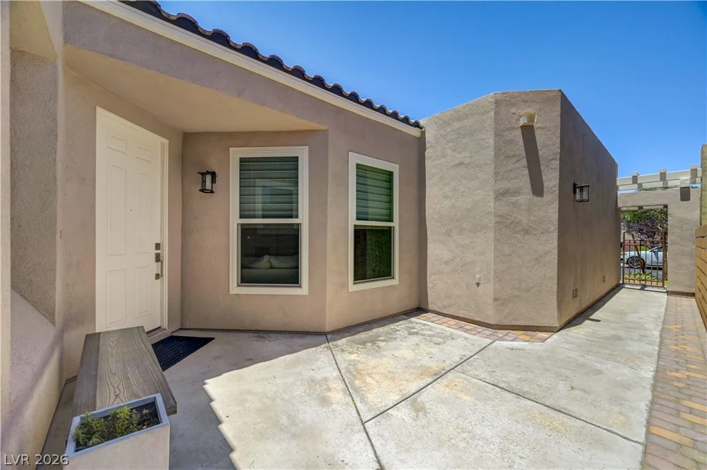 179 Staten Island, Las Vegas, NV 89123