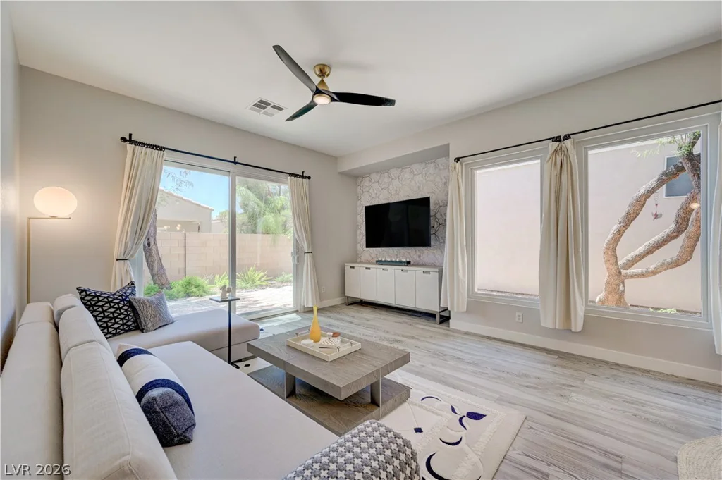 179 Staten Island, Las Vegas, NV 89123