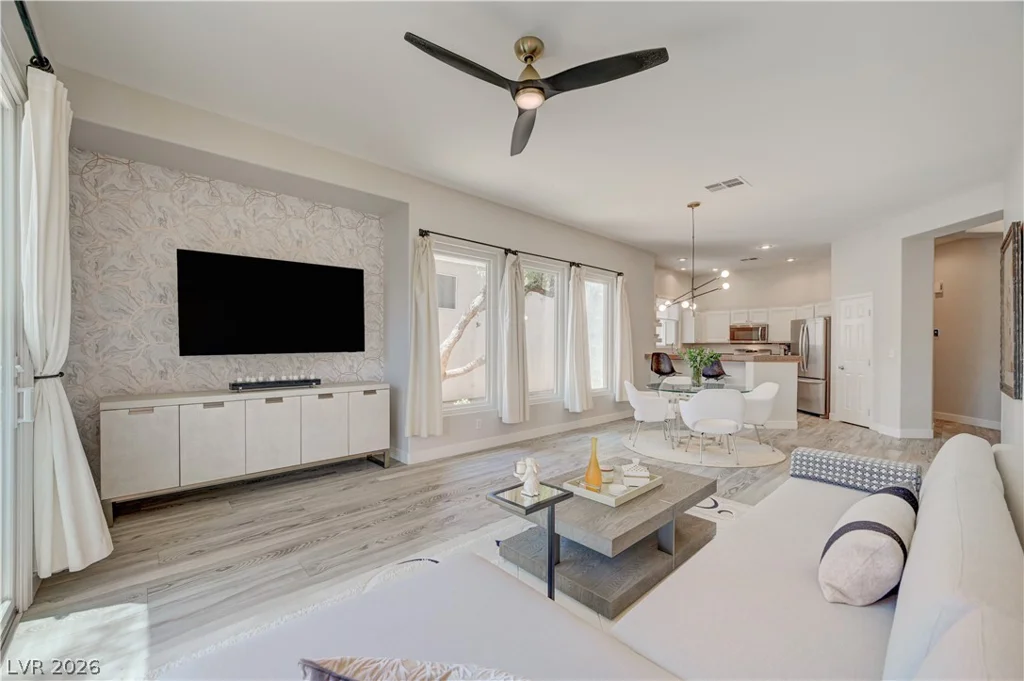 179 Staten Island, Las Vegas, NV 89123