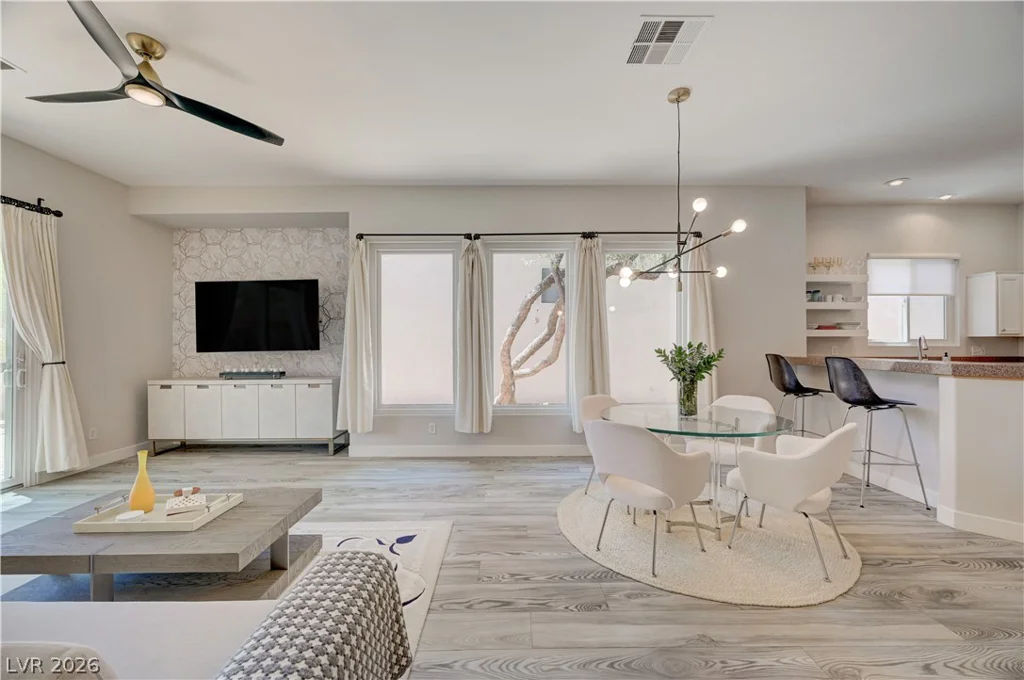 179 Staten Island, Las Vegas, NV 89123