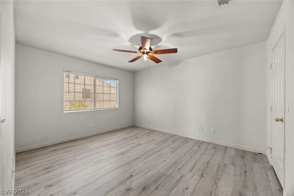 7912 Laurena, Las Vegas, NV 89147
