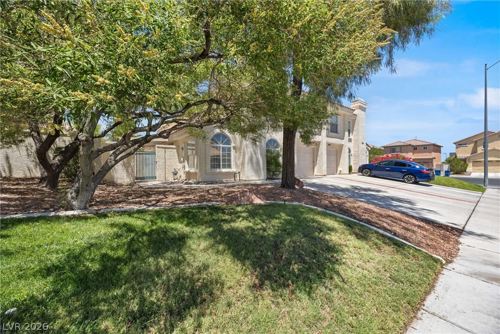 7912 Laurena, Las Vegas, NV 89147