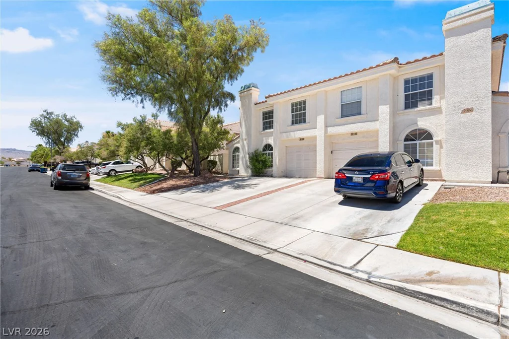 7912 Laurena, Las Vegas, NV 89147