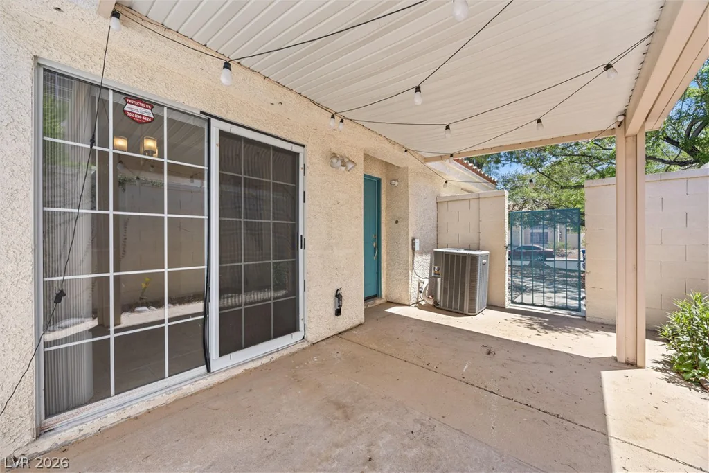 7912 Laurena, Las Vegas, NV 89147