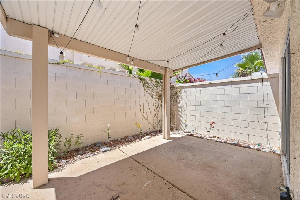 7912 Laurena, Las Vegas, NV 89147