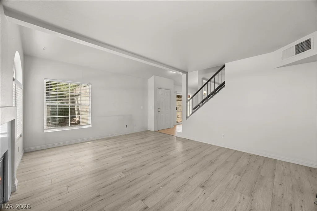 7912 Laurena, Las Vegas, NV 89147