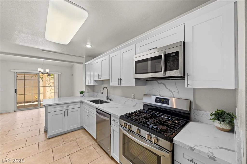 7912 Laurena, Las Vegas, NV 89147