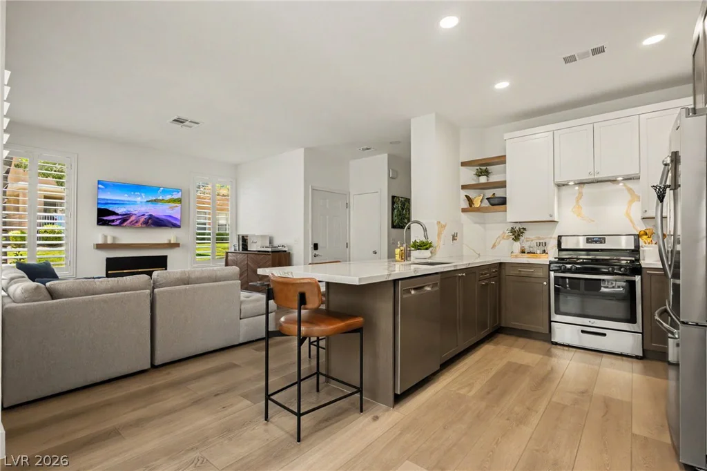 251 Green Valley, Henderson, NV 89012