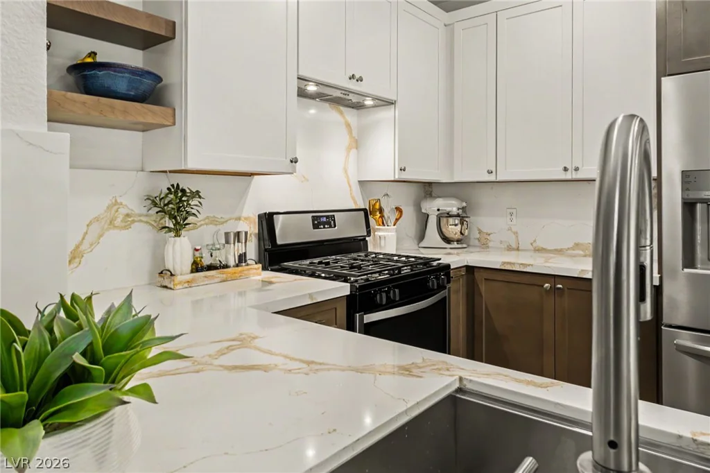 251 Green Valley, Henderson, NV 89012