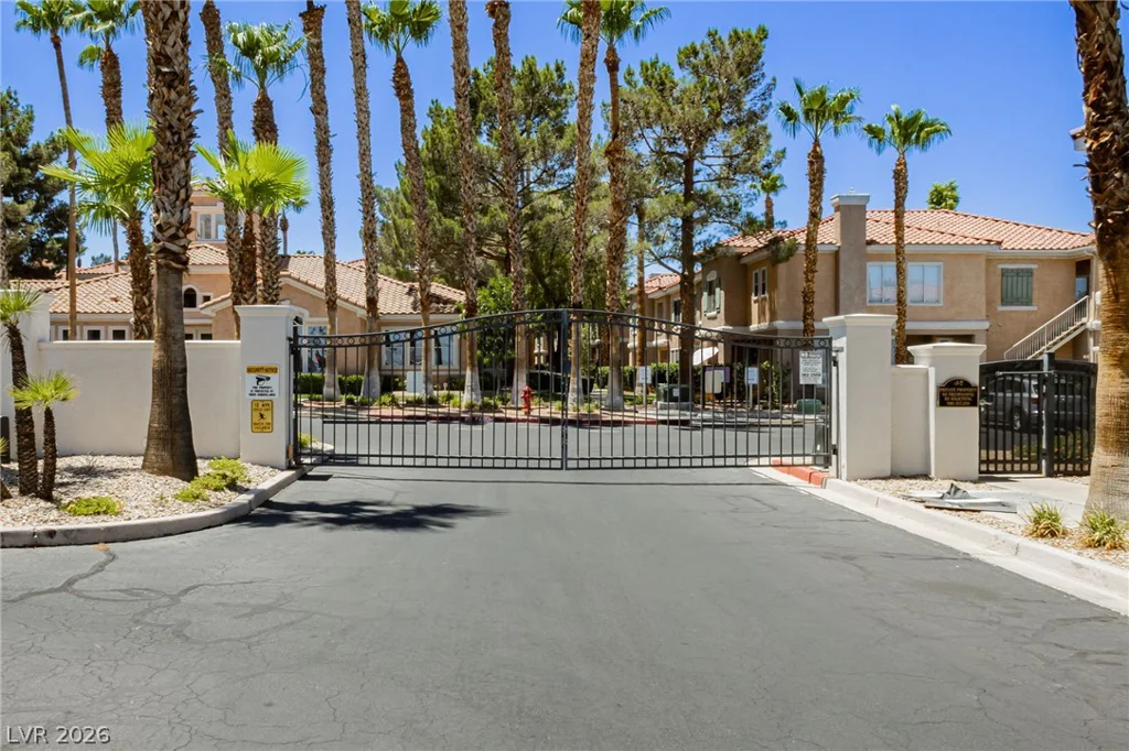 251 Green Valley, Henderson, NV 89012
