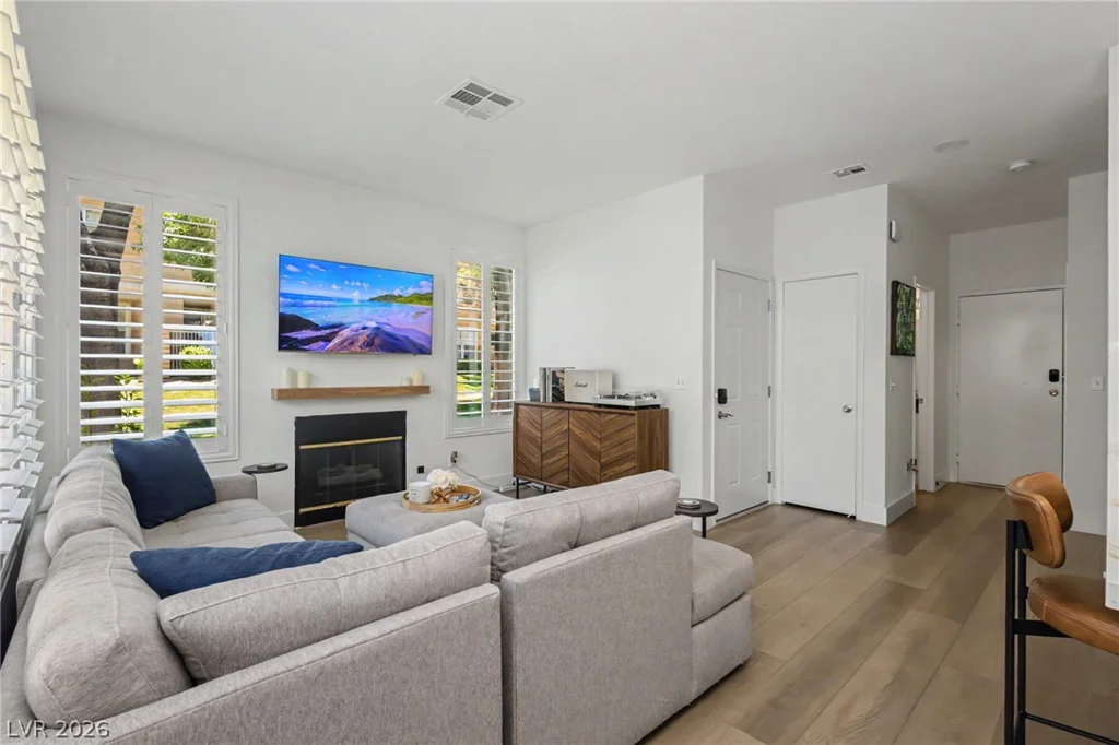 251 Green Valley, Henderson, NV 89012