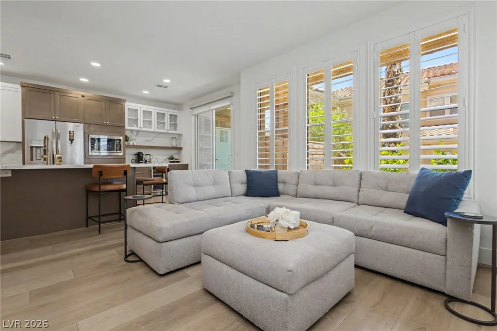 251 Green Valley, Henderson, NV 89012