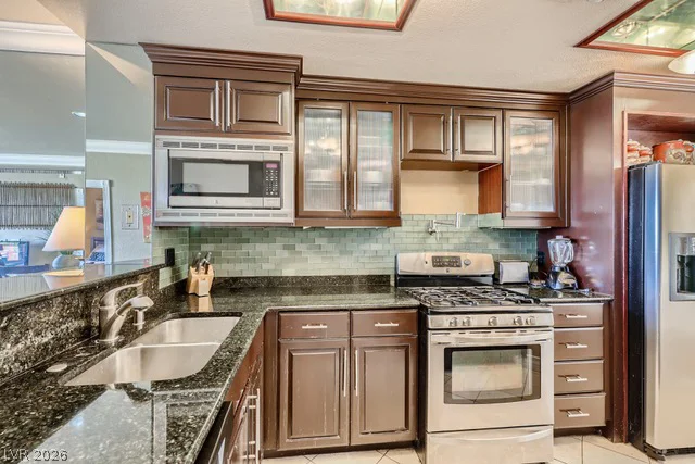270 Flamingo, Las Vegas, NV 89169
