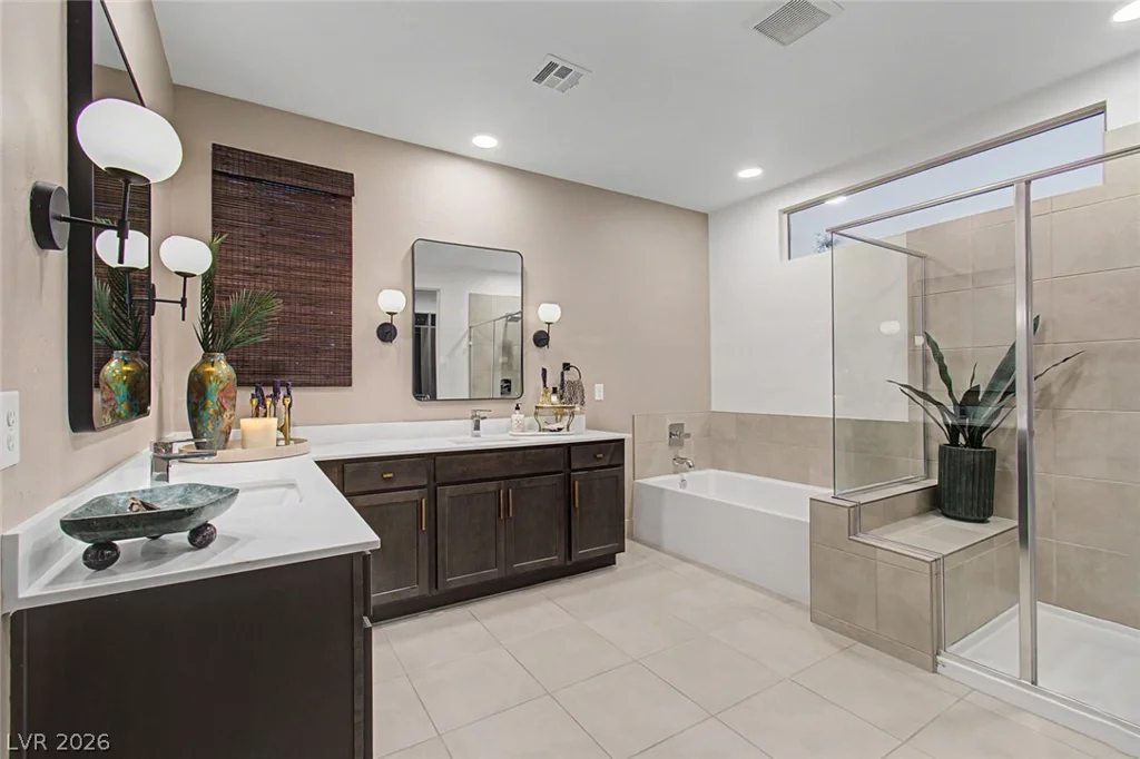 1020 Golden Summit, Las Vegas, NV 89138