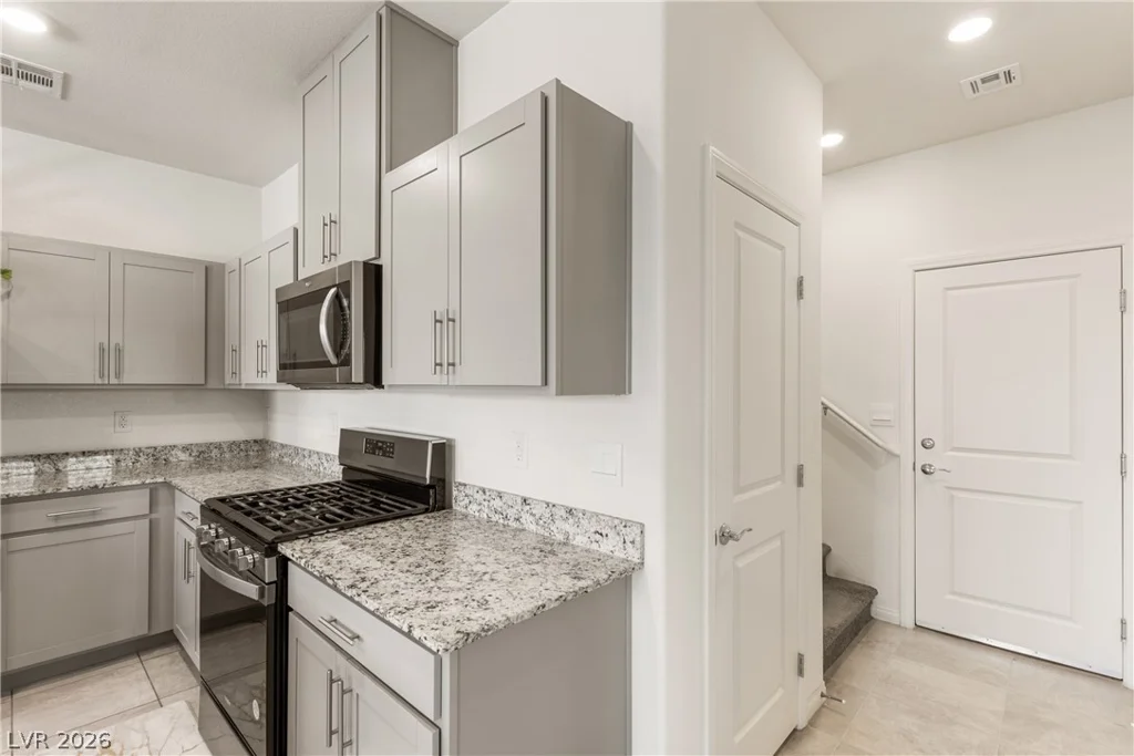 7727 Moore Creek, North Las Vegas, NV 89084