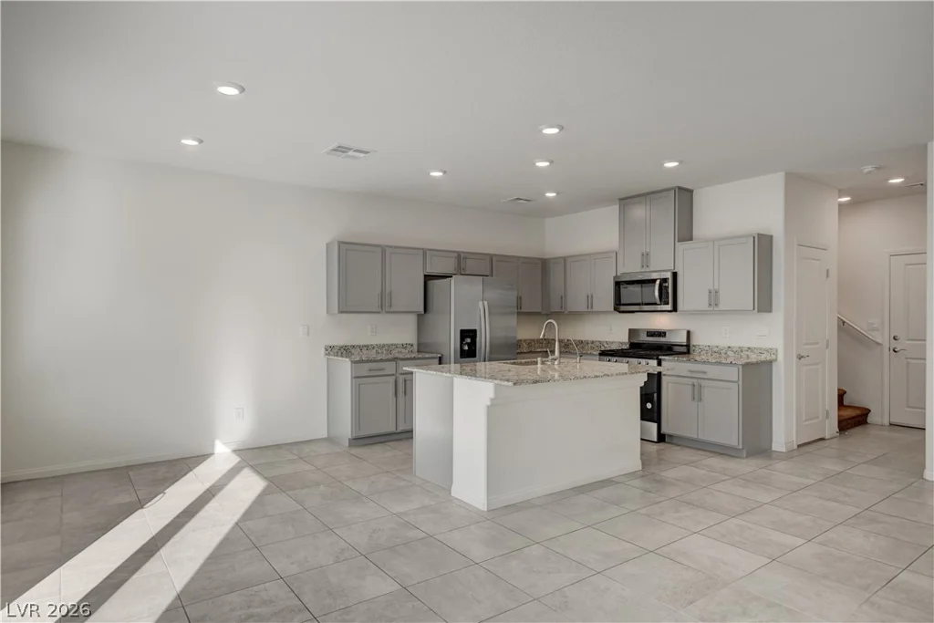 7727 Moore Creek, North Las Vegas, NV 89084