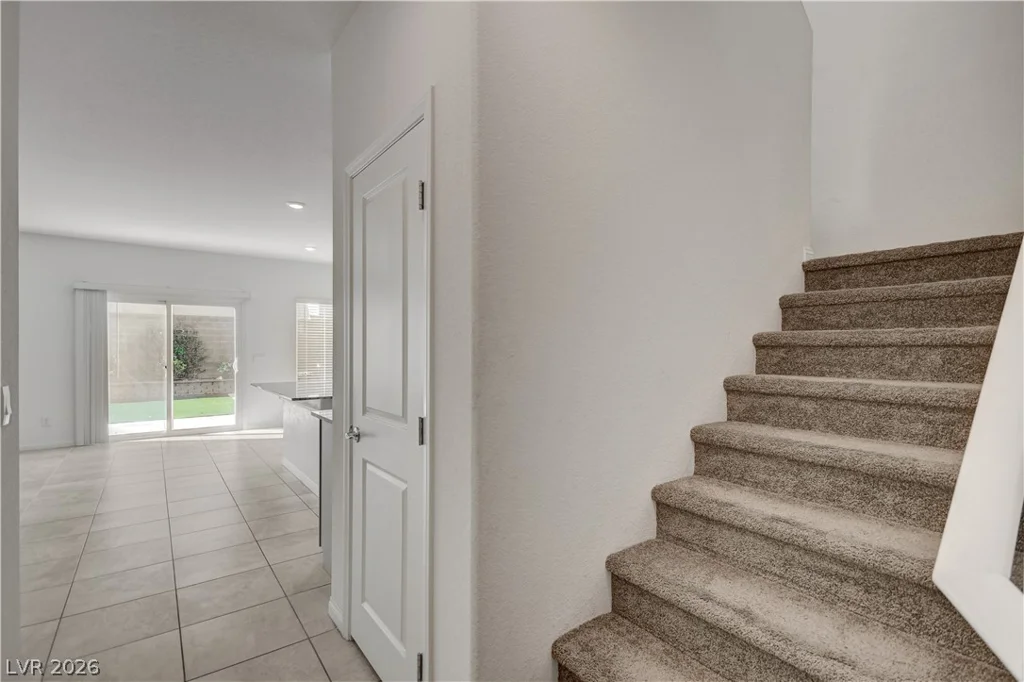7727 Moore Creek, North Las Vegas, NV 89084