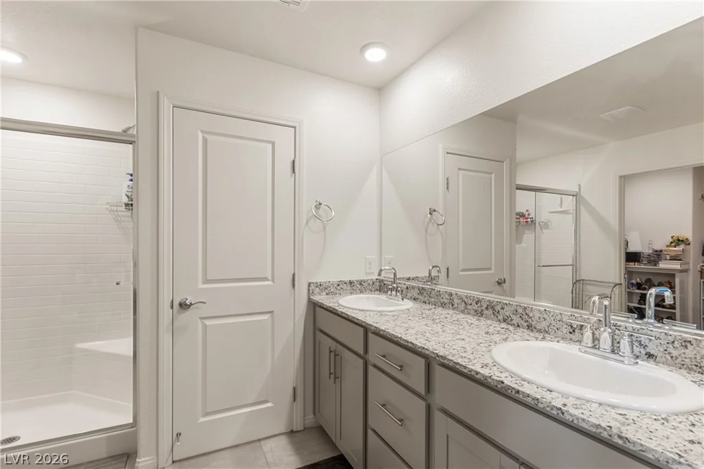 7727 Moore Creek, North Las Vegas, NV 89084