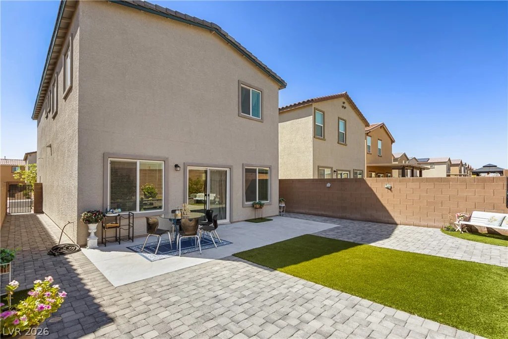 7727 Moore Creek, North Las Vegas, NV 89084