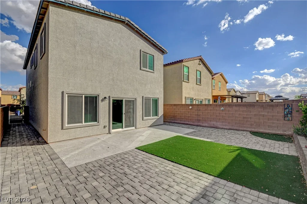 7727 Moore Creek, North Las Vegas, NV 89084