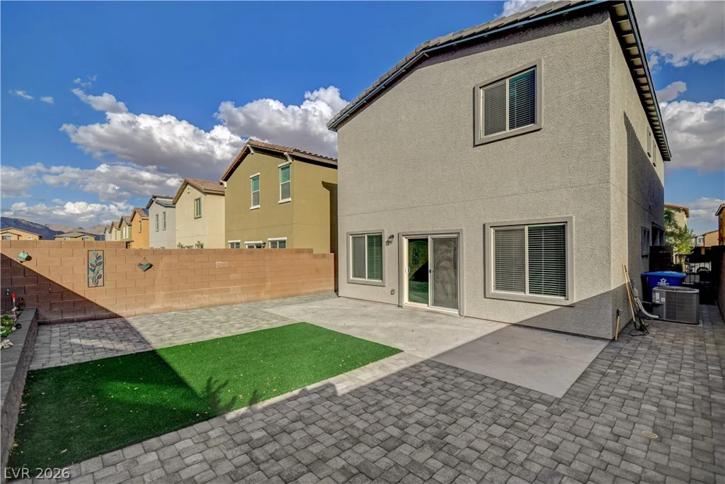 7727 Moore Creek, North Las Vegas, NV 89084