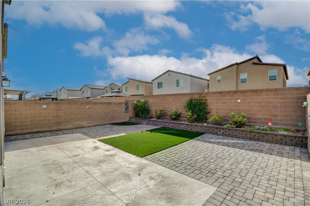 7727 Moore Creek, North Las Vegas, NV 89084