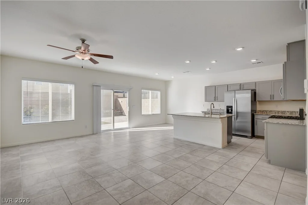 7727 Moore Creek, North Las Vegas, NV 89084