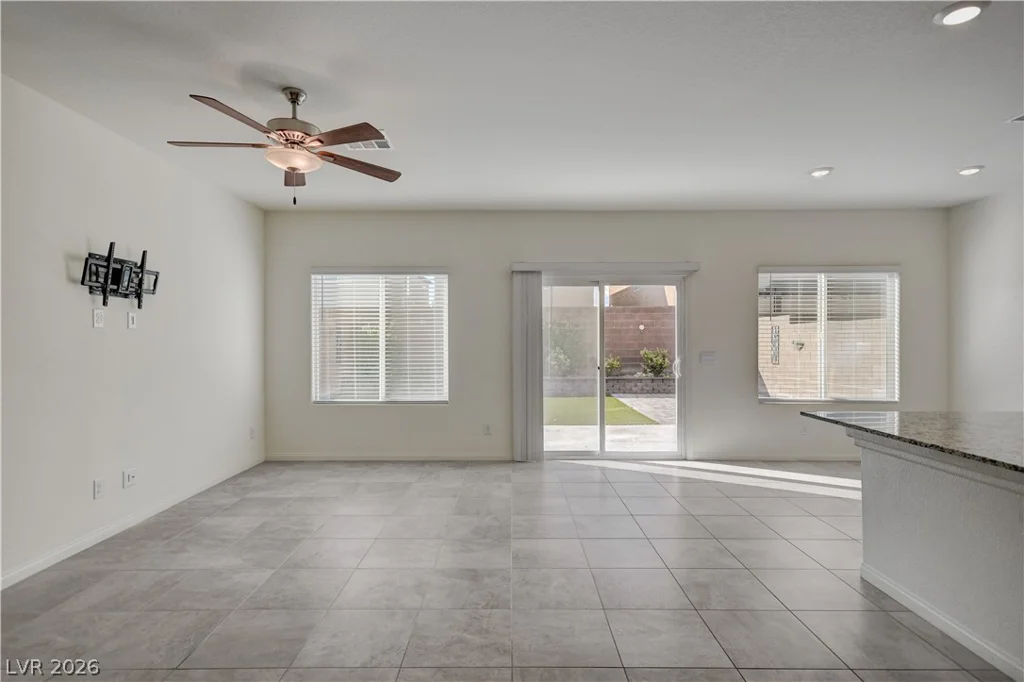 7727 Moore Creek, North Las Vegas, NV 89084