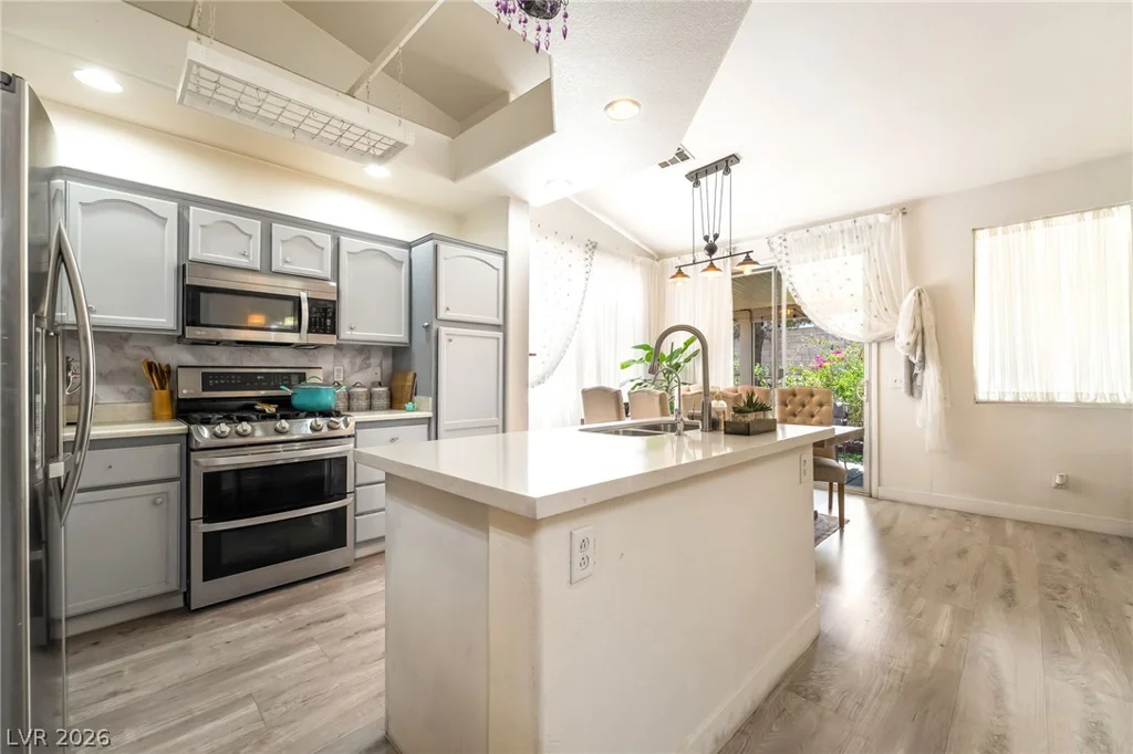 1189 Simms, Henderson, NV 89074