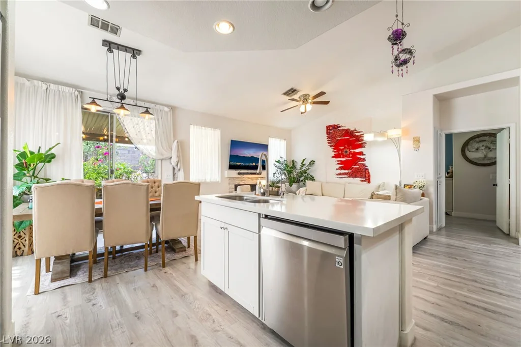 1189 Simms, Henderson, NV 89074