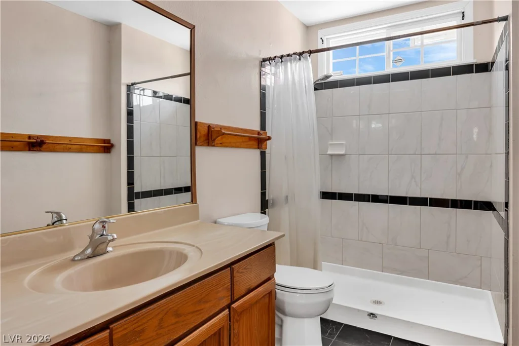2410 Oak Glen, Las Vegas, NV 89115