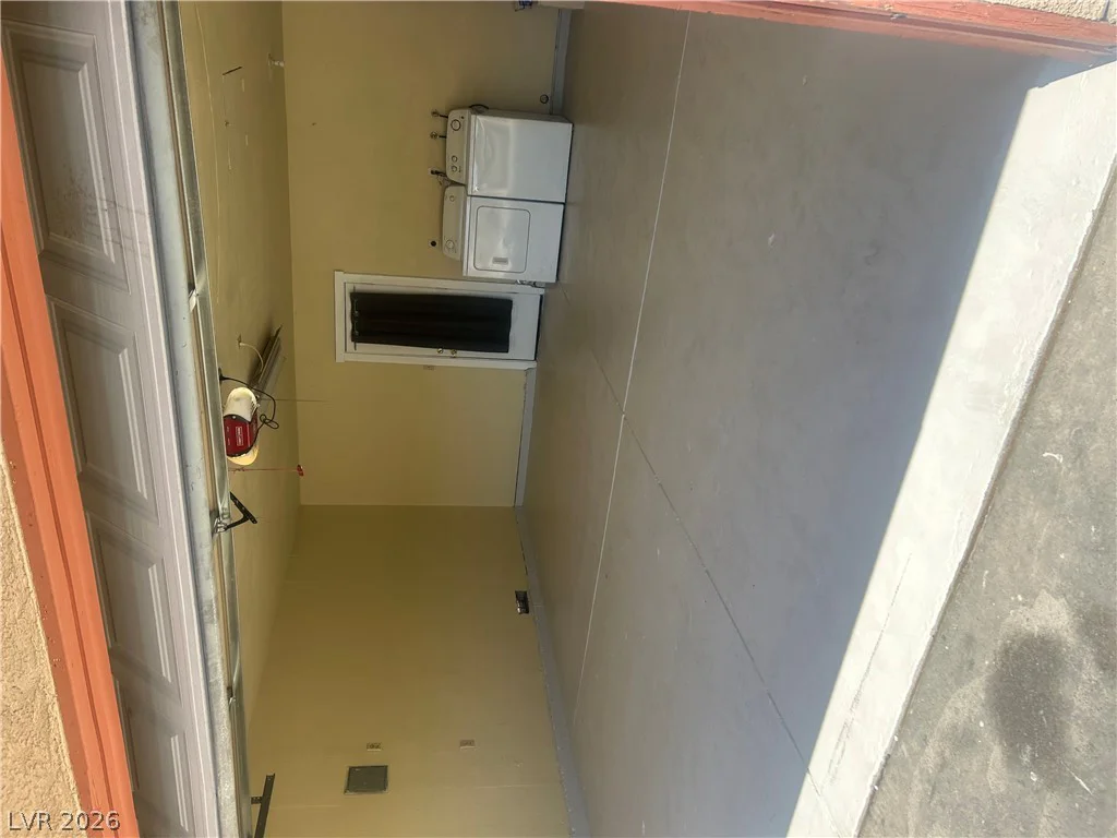 2410 Oak Glen, Las Vegas, NV 89115