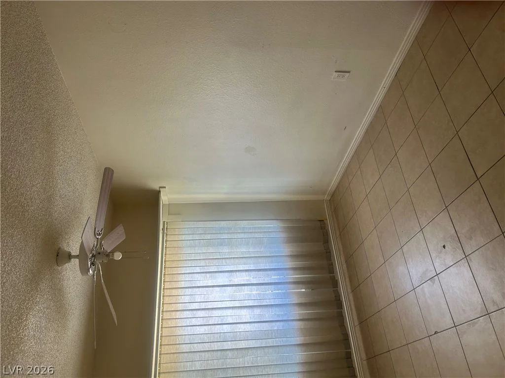 2410 Oak Glen, Las Vegas, NV 89115