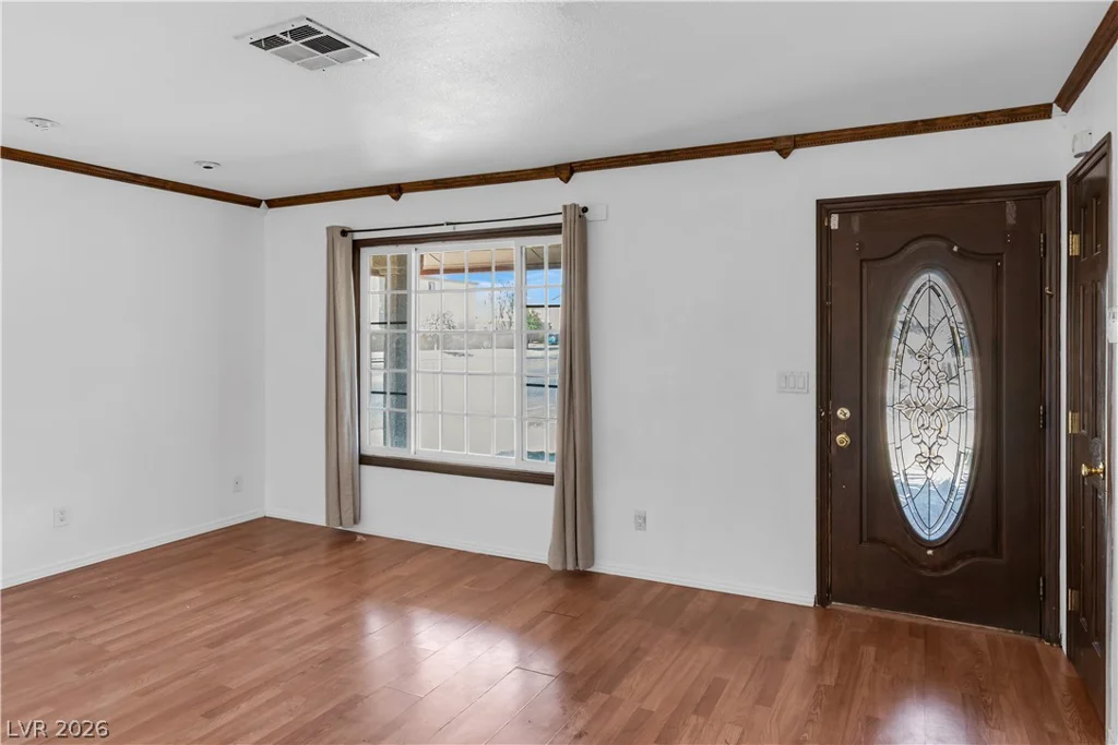2410 Oak Glen, Las Vegas, NV 89115