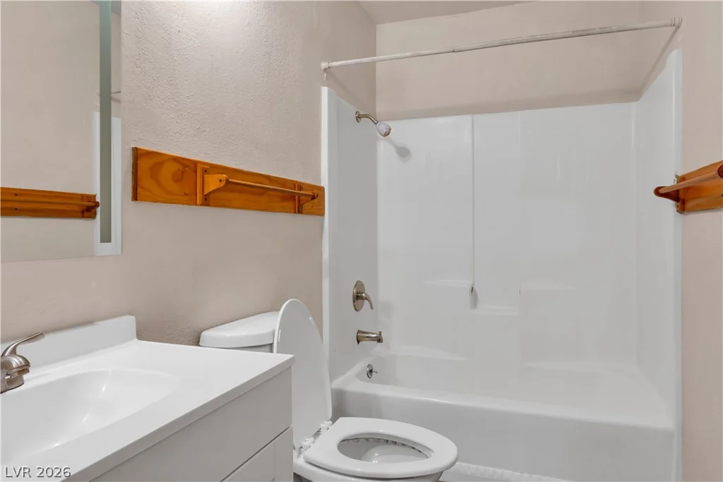 2410 Oak Glen, Las Vegas, NV 89115