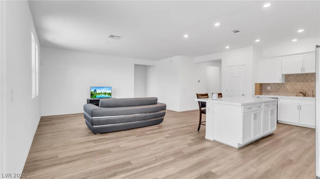 4709 Woodland, Las Vegas, NV 89121
