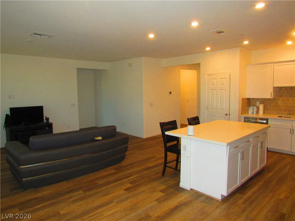 4709 Woodland, Las Vegas, NV 89121