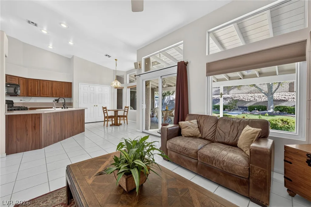 1929 Golden Vista, Las Vegas, NV 89123