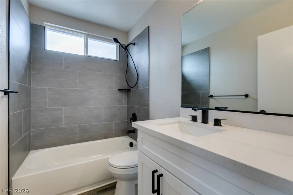 8721 Raindrop Canyon, Las Vegas, NV 89129