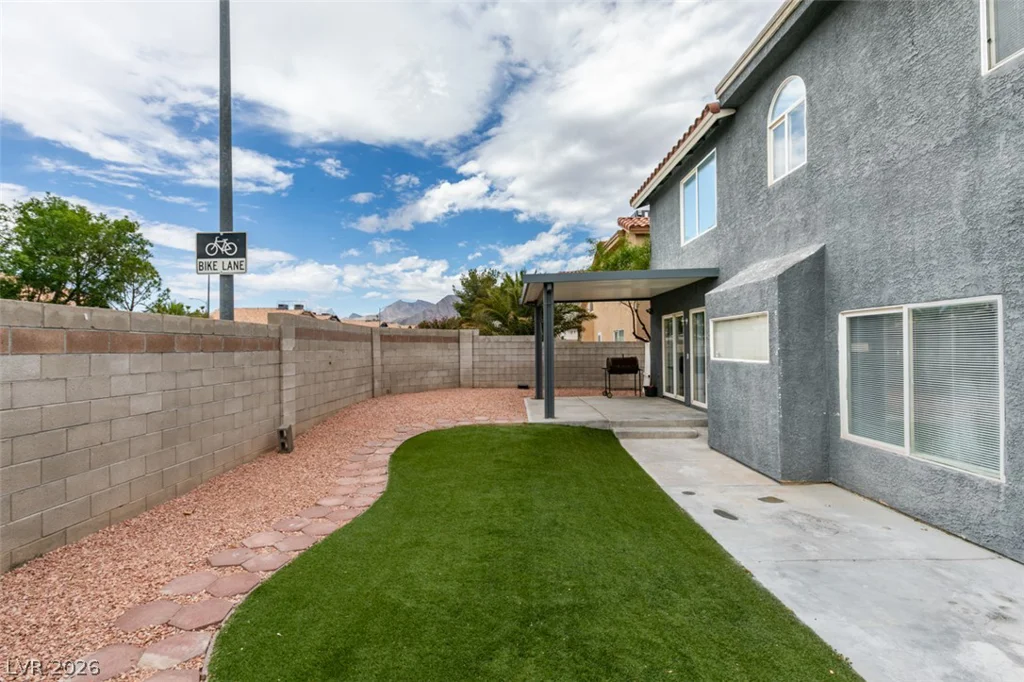 8721 Raindrop Canyon, Las Vegas, NV 89129