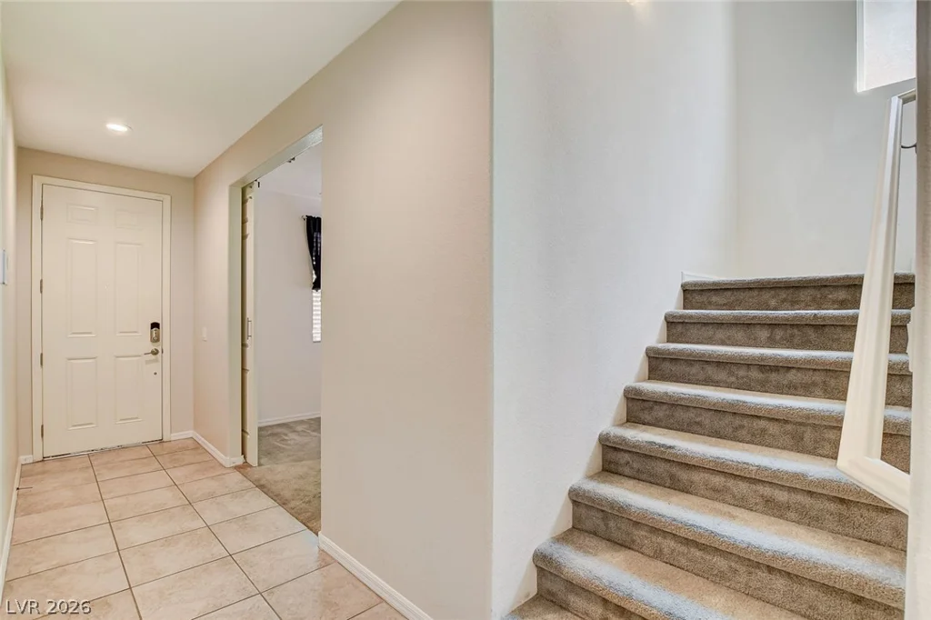 7841 Blue Lake Peak, Las Vegas, NV 89166