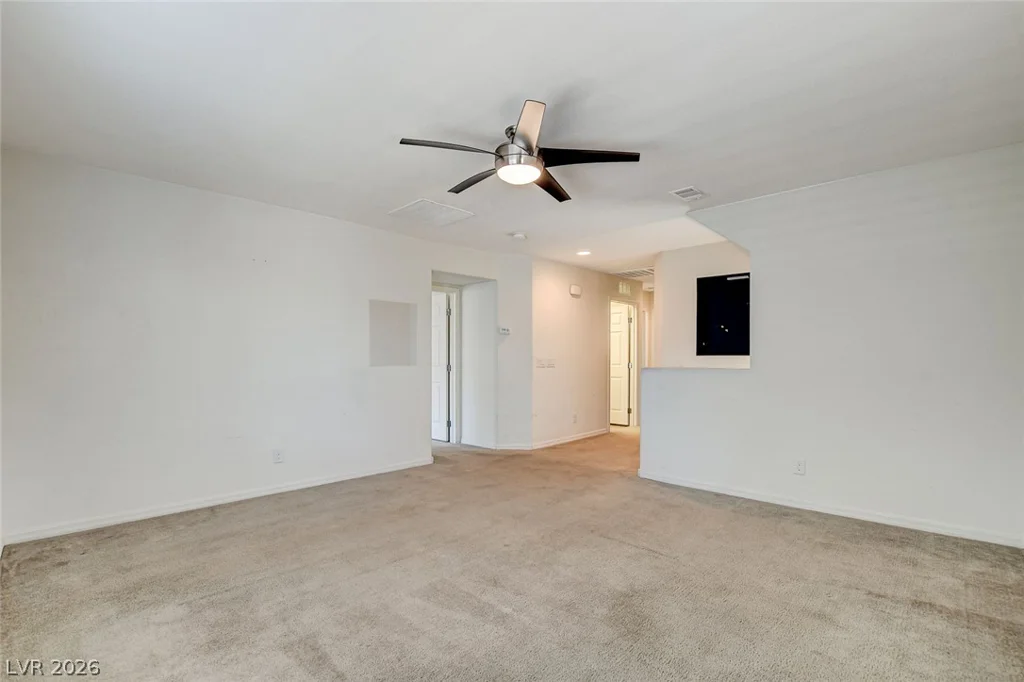 7841 Blue Lake Peak, Las Vegas, NV 89166