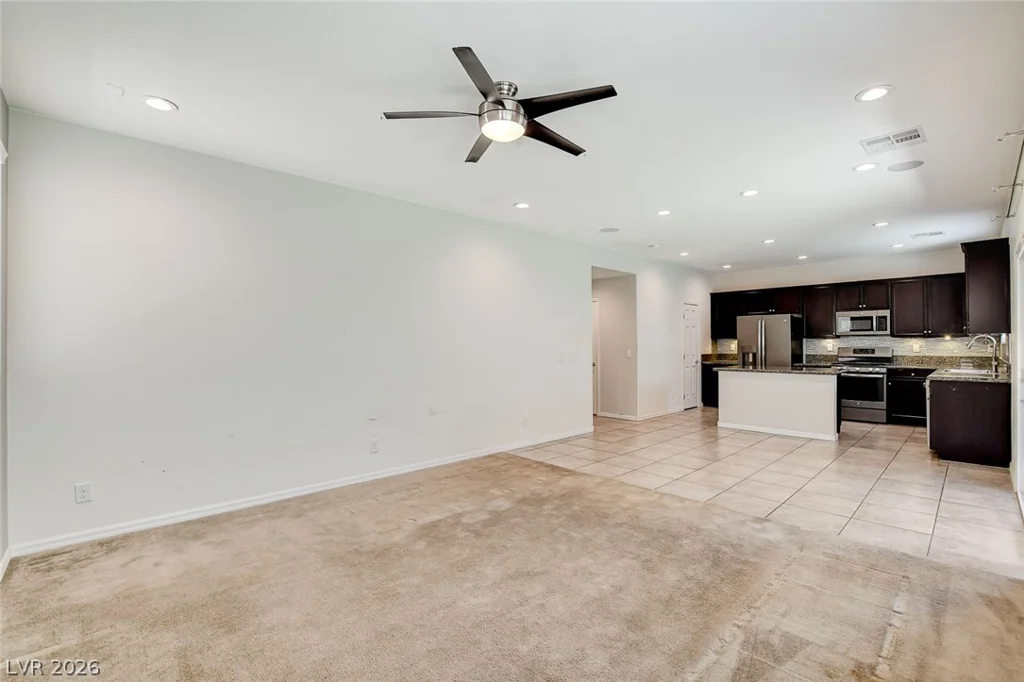 7841 Blue Lake Peak, Las Vegas, NV 89166