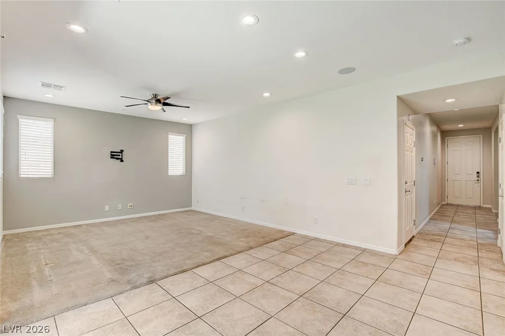 7841 Blue Lake Peak, Las Vegas, NV 89166