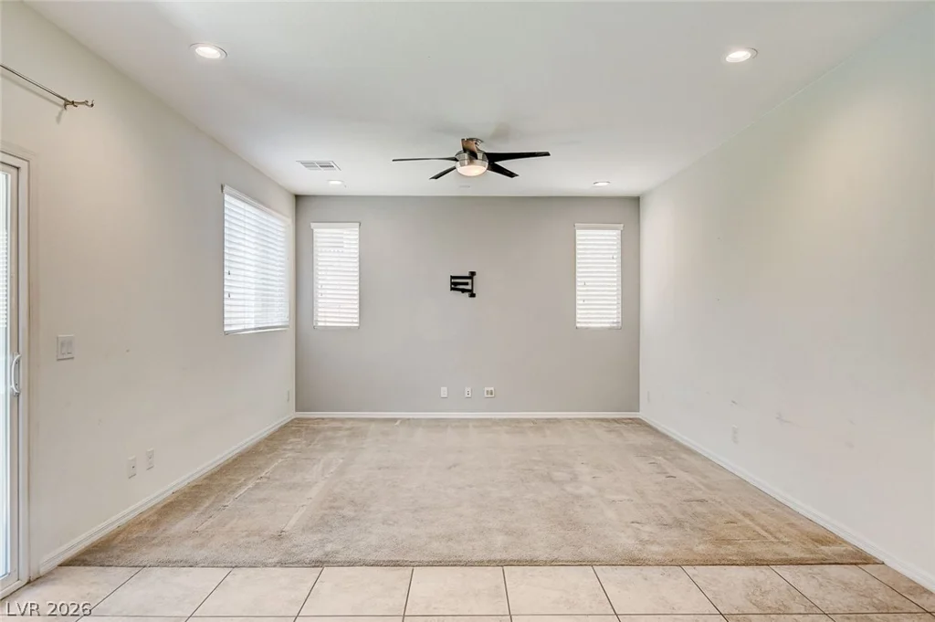7841 Blue Lake Peak, Las Vegas, NV 89166